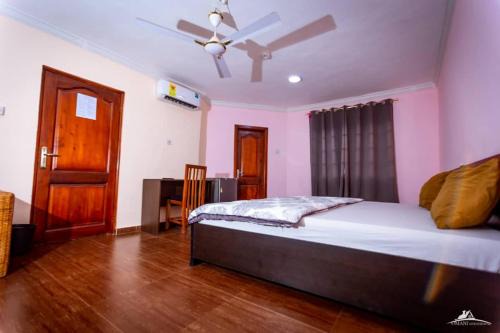 Accra Hotel | Omani guest house