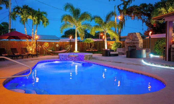 Tropic Casa | OmG! CHECK OUT THIS PLACE!