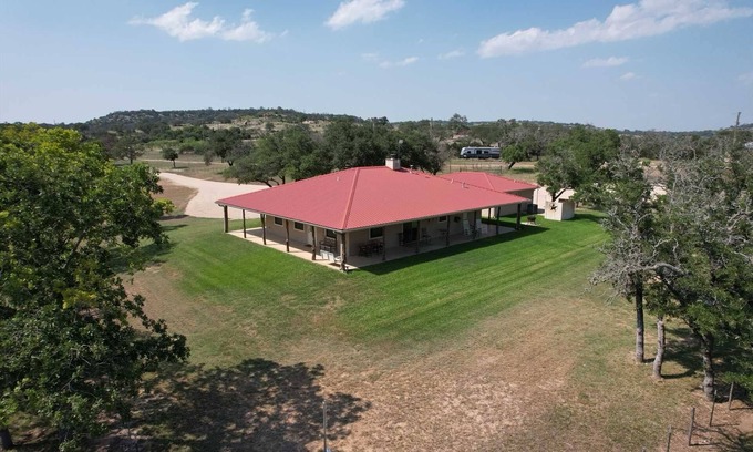 Fredericksburg Casa | Omie's Ranch Haus in Fredericksburg