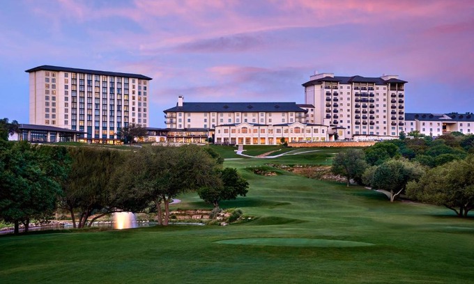 Cabin Ridge Estates Complejo | Omni Barton Creek Resort and Spa Austin