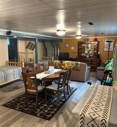 Omro Casa | Omro riverfront