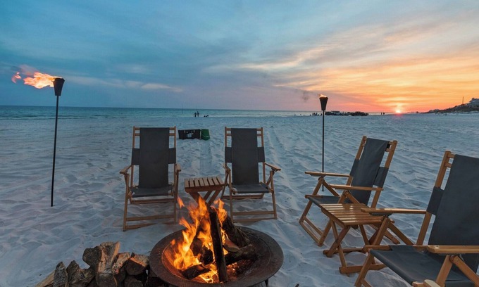 Seagrove Beach Casa | On a Scenic Dune Lake in Seagrove ~ Dog Friendly