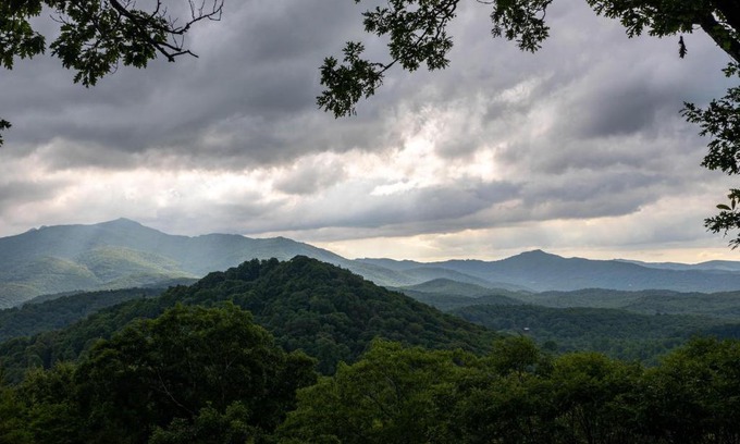 Blowing Rock Casa | On Any Sunday