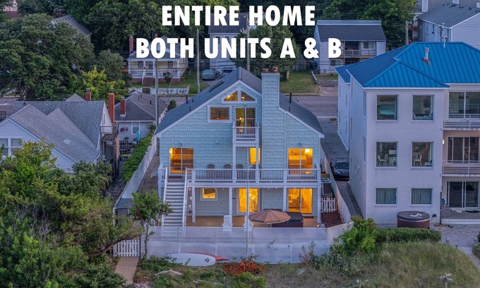 Bayview Casa | On Beach 5BD+7BA: Sauna|HotTub|Billards|FencedDeck