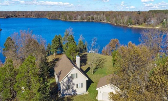 Rome Casa | On Lake Arrowhead near beaches, golf and Sand Valley
