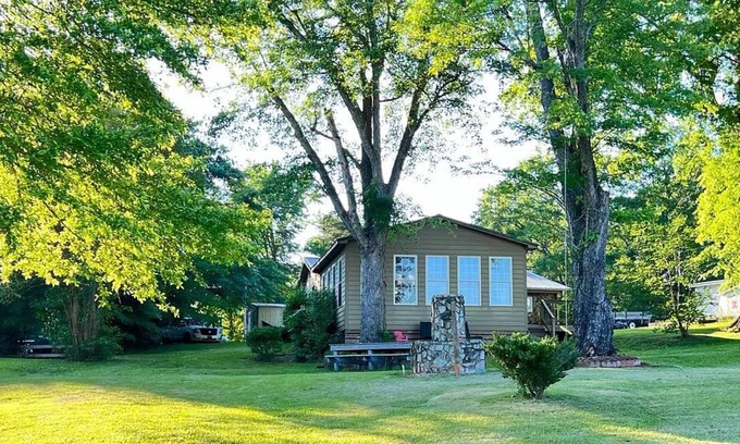 Inman Casa | On Lake Bowen, SC beautiful views in quiet location