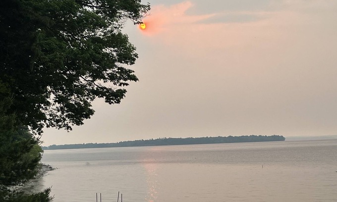 Port Douglass Cabina | On Lake Champlain at the foot of the Adirondacks. Lake access , mountain views