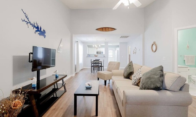 Chapin Casa | On Lake Time | 2BR | Minutes To Lake Murray