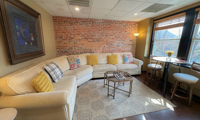 Berlin Apartamento | On Main Street - Apartment B - Berlin, MD