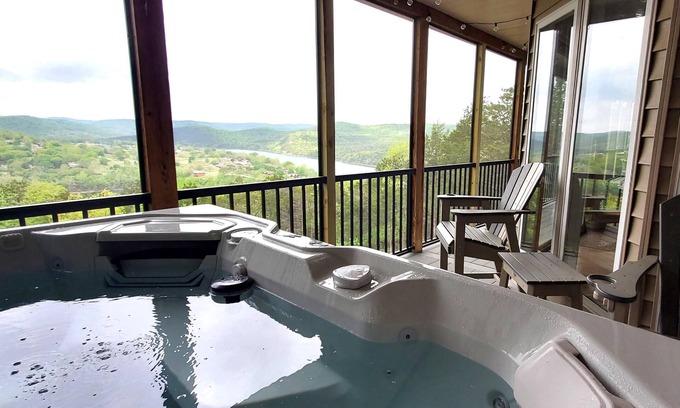 Holiday Island Casa | EN MONTAÑA con vistas incre��bles del lago y la isla!