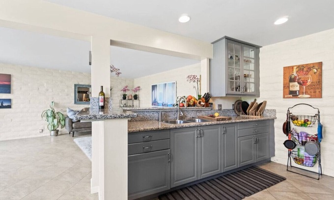 Carlsbad Condominio | On Omni La Costa Golf Course- Patio, Parking, & AC
