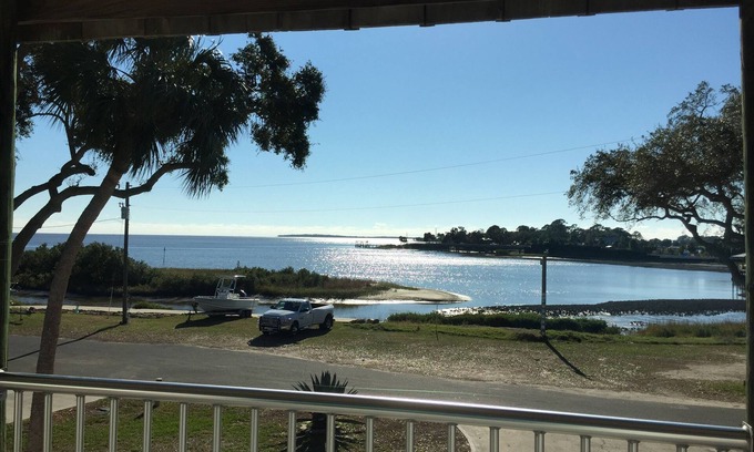 Cedar Key Casa | FishTale Lodge Vista maravillosa del golfo abierto con muelle privado Nueva lista de P / Partn