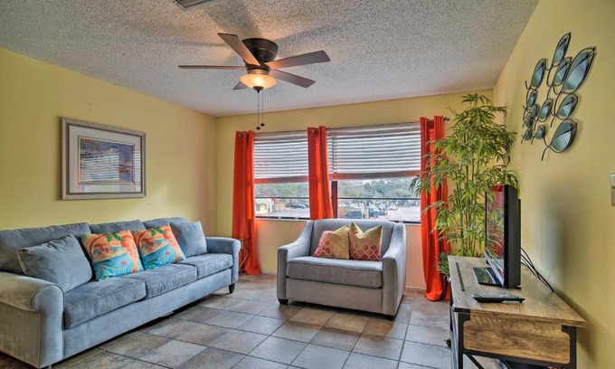 Independence Square Apartamento | On-Site Beach Access Walkable Gulf Coast Retreat