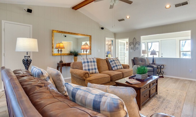 Gober Casa | On-Site Lake Access + Fire Pit: Bonham Home!