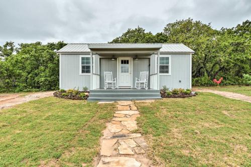 Forestburg Apartamento | On-Site Pond and Fire Pit Montague Retreat!