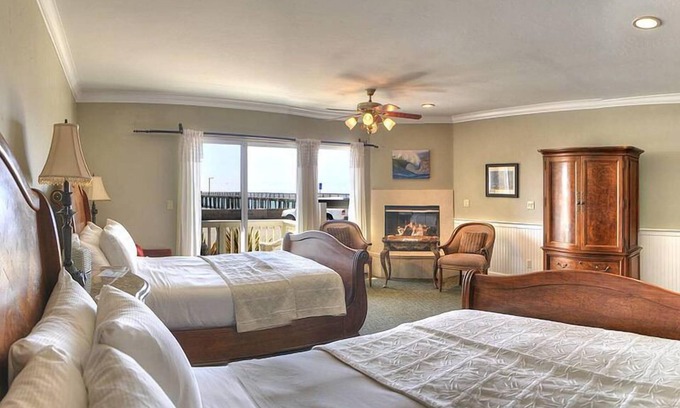 Cayucos Cama Y Desayuno | On The Beach Bed & Breakfast