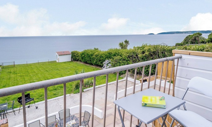 Downderry Cabaña | On The Beach, East Yardley House - UK31203
