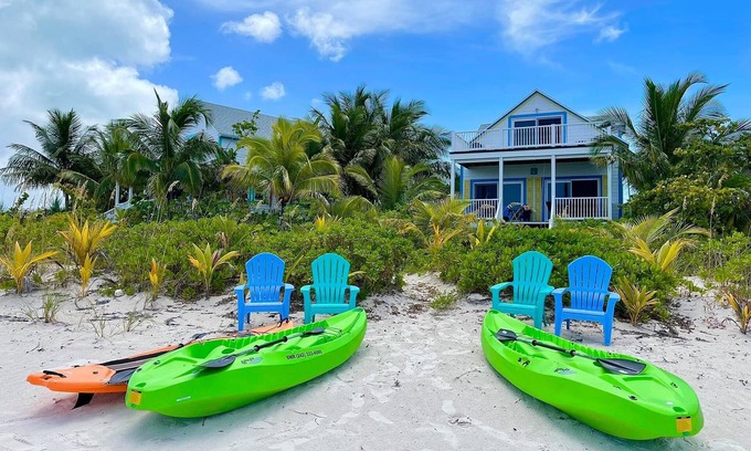 Spanish Wells Cabaña | ON THE BEACH w/Kayaks, Paddleboard, Amazing Views Throughout