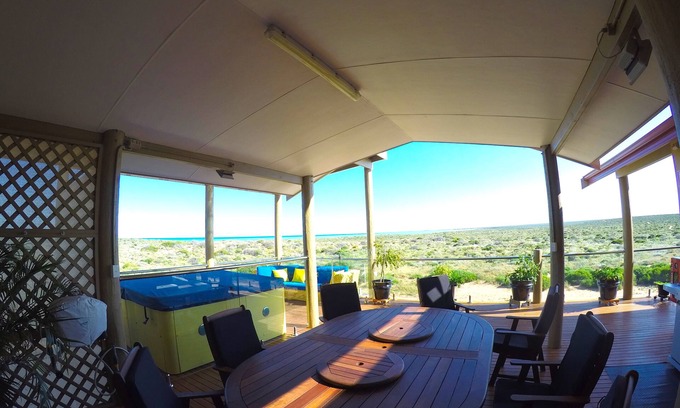 Denham Cama Y Desayuno | On the Deck @ Shark Bay