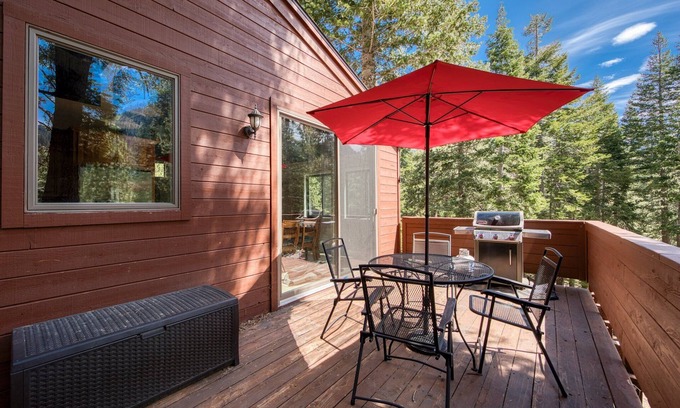 Alpine Meadows Casa | En la BR Edge- contemporáneo 4 en Alpine Meadows