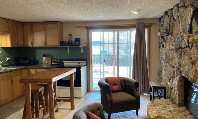 Fort Collins Apartamento | On the edge of town and country, 1-bedroom apartment in Fort Collins