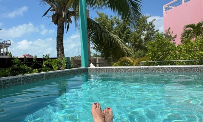 Cayo Corker Casa | On the Hook! Sunset Cabana by the Caribbean Sea