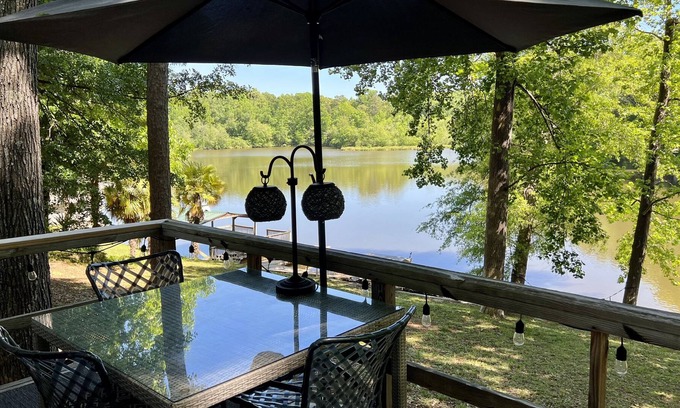 Anderson Casa | ON THE LAKE Romantic Cottage for 2