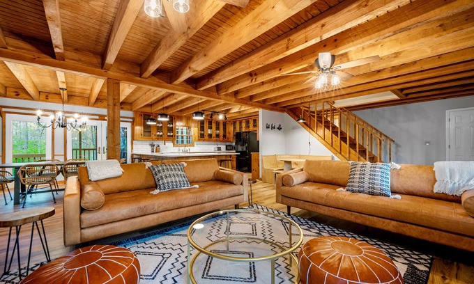 Dahlonega Cabina | On The River Bnb ~River Deck ~Fire Pit ~Game Room