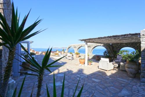 Agios Ioannis Villa | On the Rocks Villa at Cavo Delos