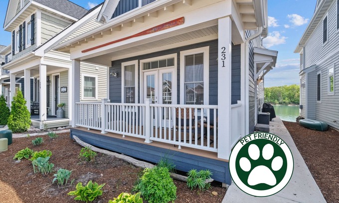 Ottawa Casa | On The Rocks | 3 Bed, 3 Bath