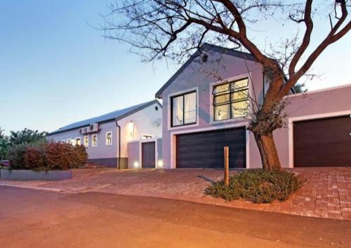 Riebeek Kasteel Casa | On The Square Accommodation