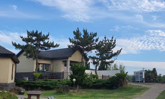 Seongsan Casa | On The Stone Pension #2