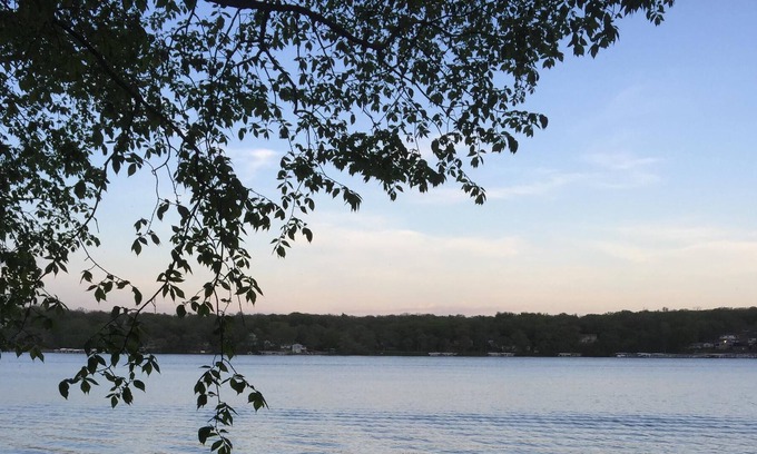 Spirit Lake Casa | En el agua en East Lake Okoboji