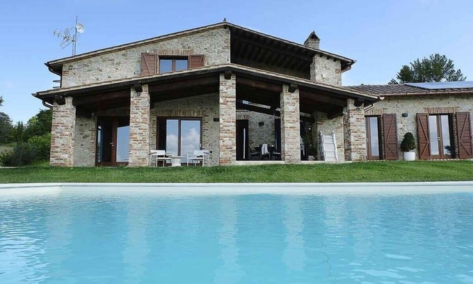 Perugia Villa | On Top Of The Hill Villa With Great Valley View