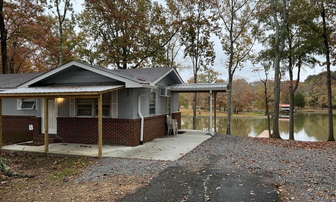 Cedar Bluff Casa | On Weiss Lake with pier and close to boat ramp