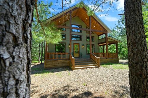 Broken Bow Casa | Once Upon a Pine - couples family secluded great location