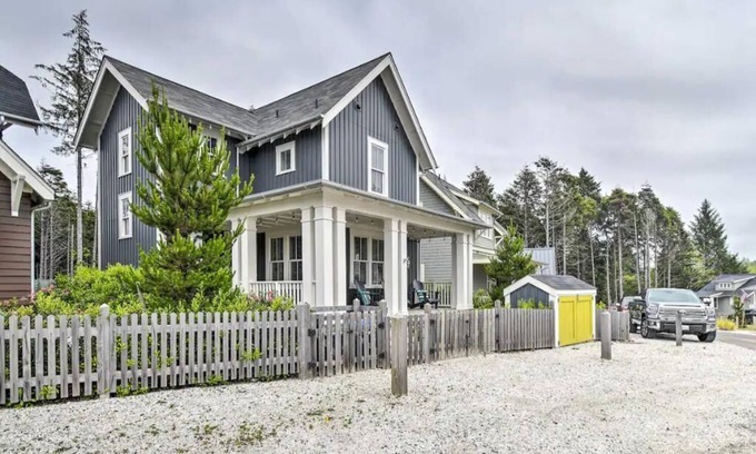 Seabrook Casa | 'Once Upon A Tide' Seabrook, WA beach home