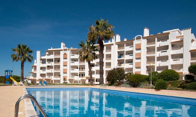 Correeira Apartamento | Ondas Verdes Ocv - Central Pool Tenis Court
