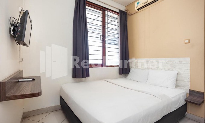 Kemanggisan Hotel | One 2 Residence near Slipi Jaya Mall RedPartner