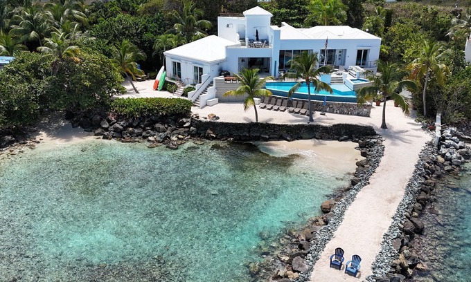 Cabes Point Villa | UN CAMINO DE PLAYA; 5 habitaciones, 5 1/2 baños frente al mar Oasis St Thomas VI