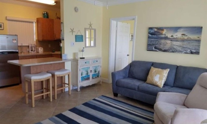 Hillsboro Beach Apartamento | One Bedroom Apartment #201