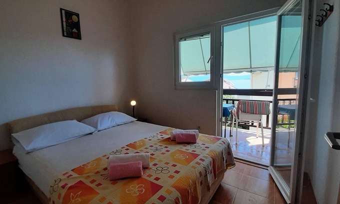 Blato Apartamento | Apartamento de una habitación con balcón y vista al mar Zivogosce - Blato, Makarska (A-23922-c)