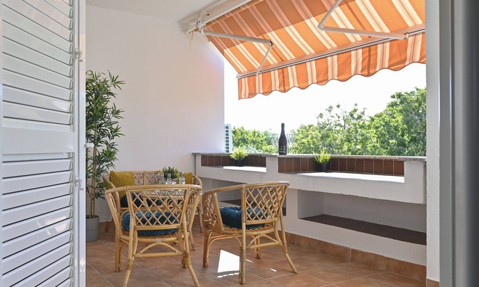 Gajac Apartamento | One-bedroom Apartment With Terrace Close to the Beach