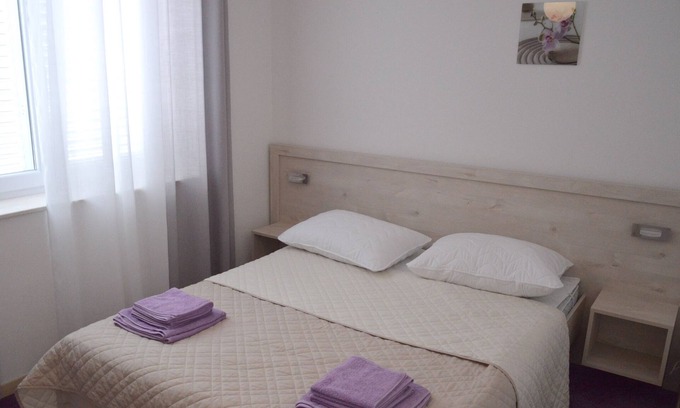 Jakisnica Apartamento | Apartamento de una habitación con balcón y vista al mar Jakisnica, Pag (A-4160-e)