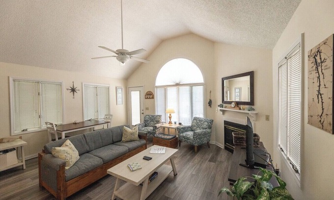Grand Rivers Condominio | One bedroom Bayside Condo