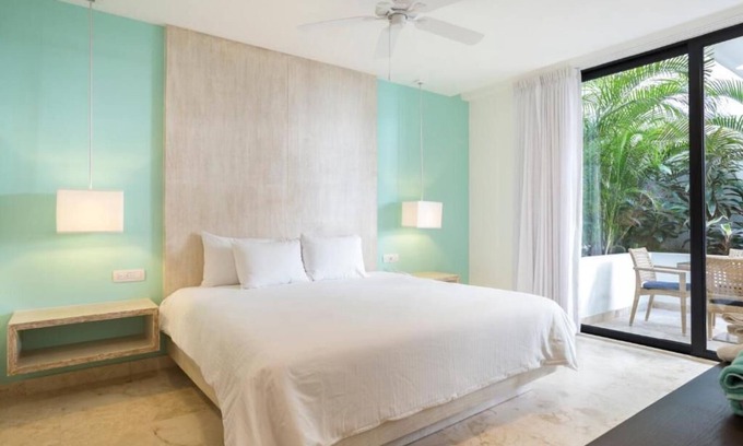 Área de la calle 12 Condominio | One bedroom Condo-WIFI and a Beautif Rooftop with amazing Pool!!