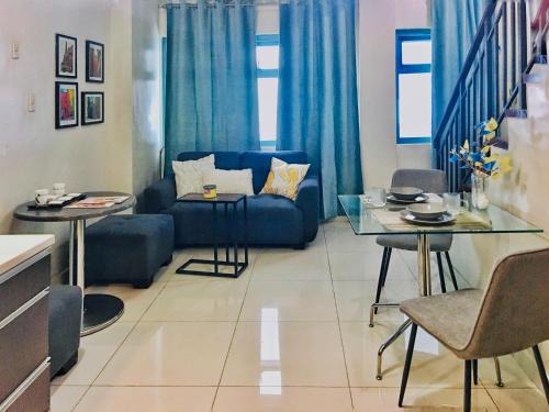 Legazpi Village Apartamento | One Bedroom Loft in the heart of Greenbelt Makati