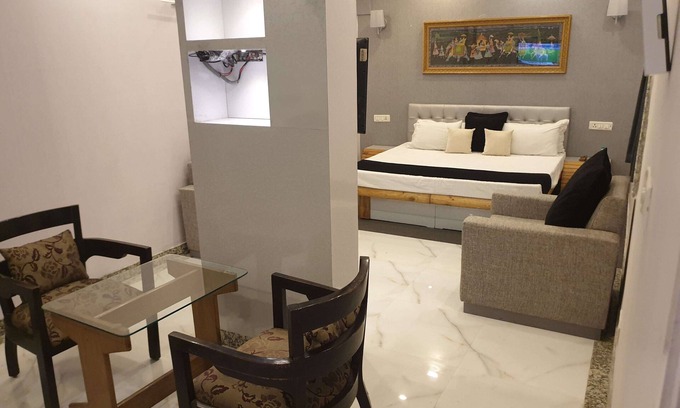 Vasant Kunj Casa | Lujoso apartamento de un dormitorio cerca del aeropuerto.