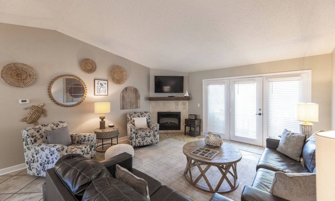 Grand Rivers Condominio | One Bedroom Marina View Condo