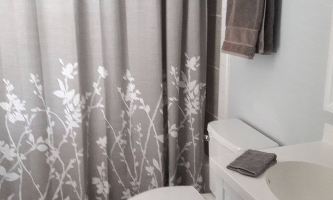 Hickory Casa | Una habitación, un baño en un vecindario muy agradable y tranquilo